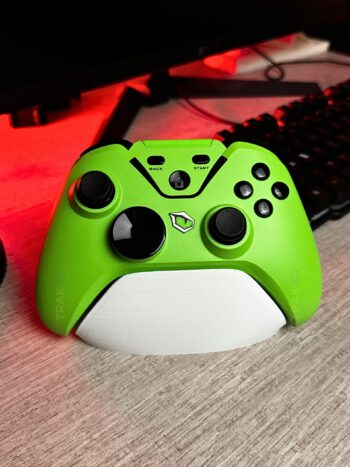 TRAK3D Xbox Minimalist Joystick Standi 3D Baski Gamepad Tutucu Uyumlu Tum Xbox Kumandalariyla Masaustu Oyuncu Aksesuari Beyaz